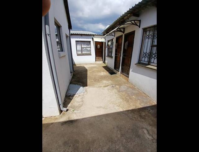 6 BEDROOM HOUSE FOR SALE IN BIRCH ACRES